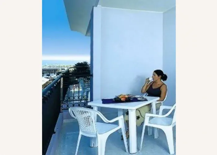 Serenity By The Pool-beahost Appartamento