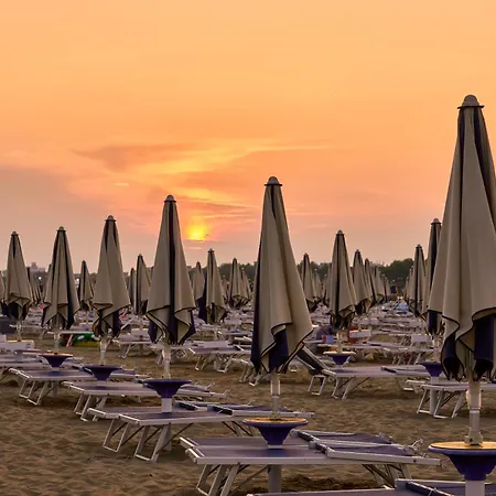 Serenity By The Pool-beahost * Bibione