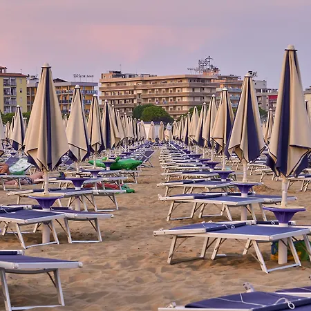 Serenity By The Pool-beahost Bibione