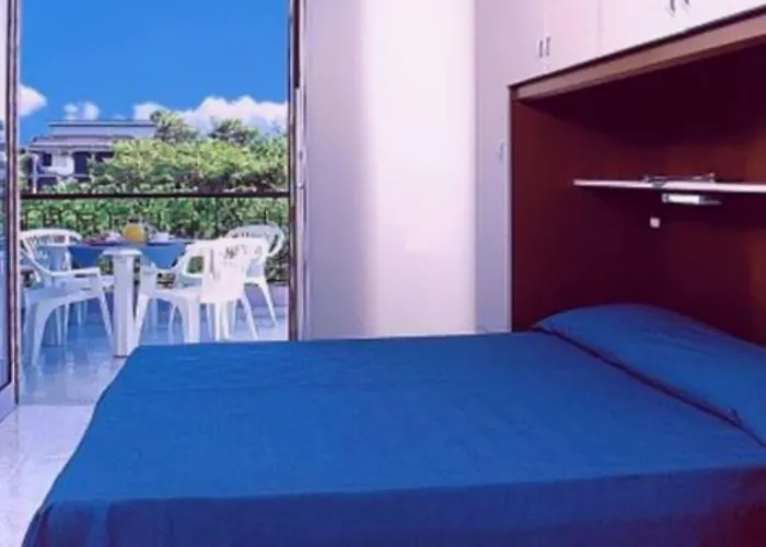 Serenity By The Pool-beahost